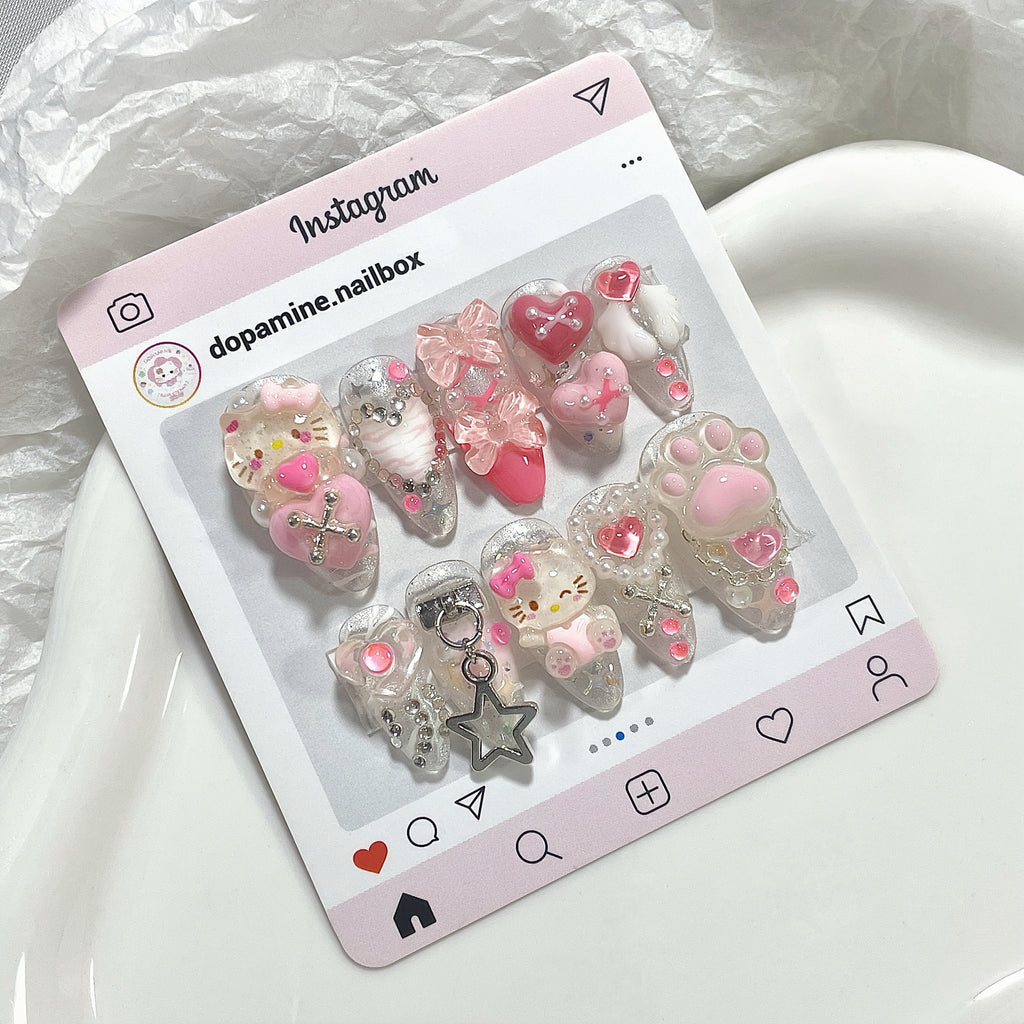 Hello Kitty Gyaru